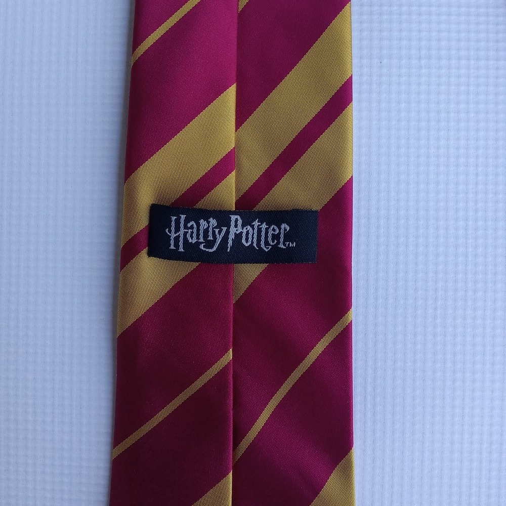 Harry Potter Men's Necktie Tie Polyester Gryffindor Crest Maroon Gold Stripe 54" - Picture 3 of 7